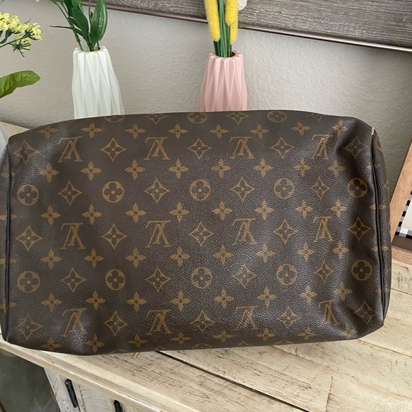 SOLD Authentic Louis Vuitton Speedy 35 - Picture 7 of 13